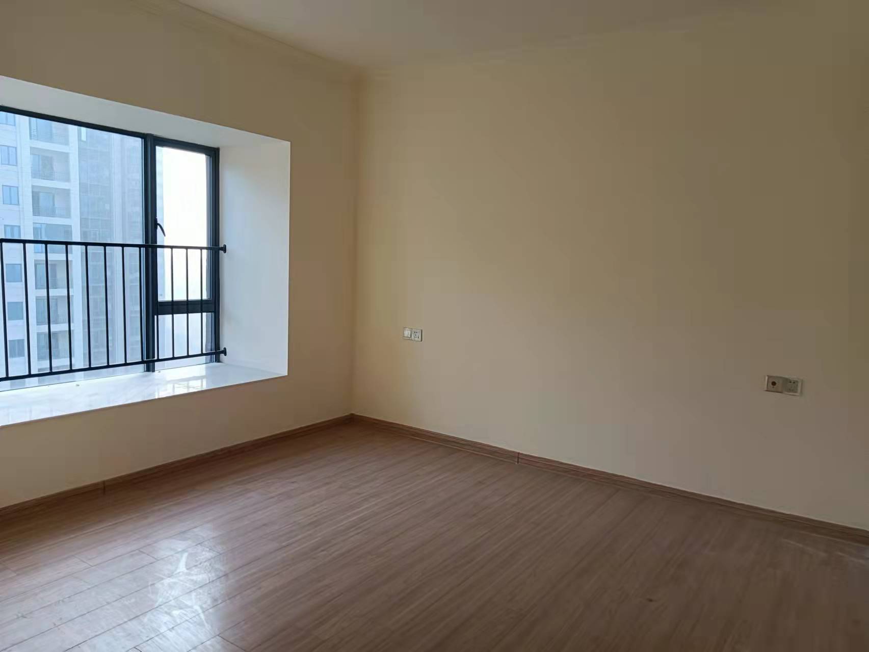 碧桂园梓山府 4室2厅2卫 2800.0元/月 碧桂园梓山府 4室2厅2卫 2800.0元/月室内图