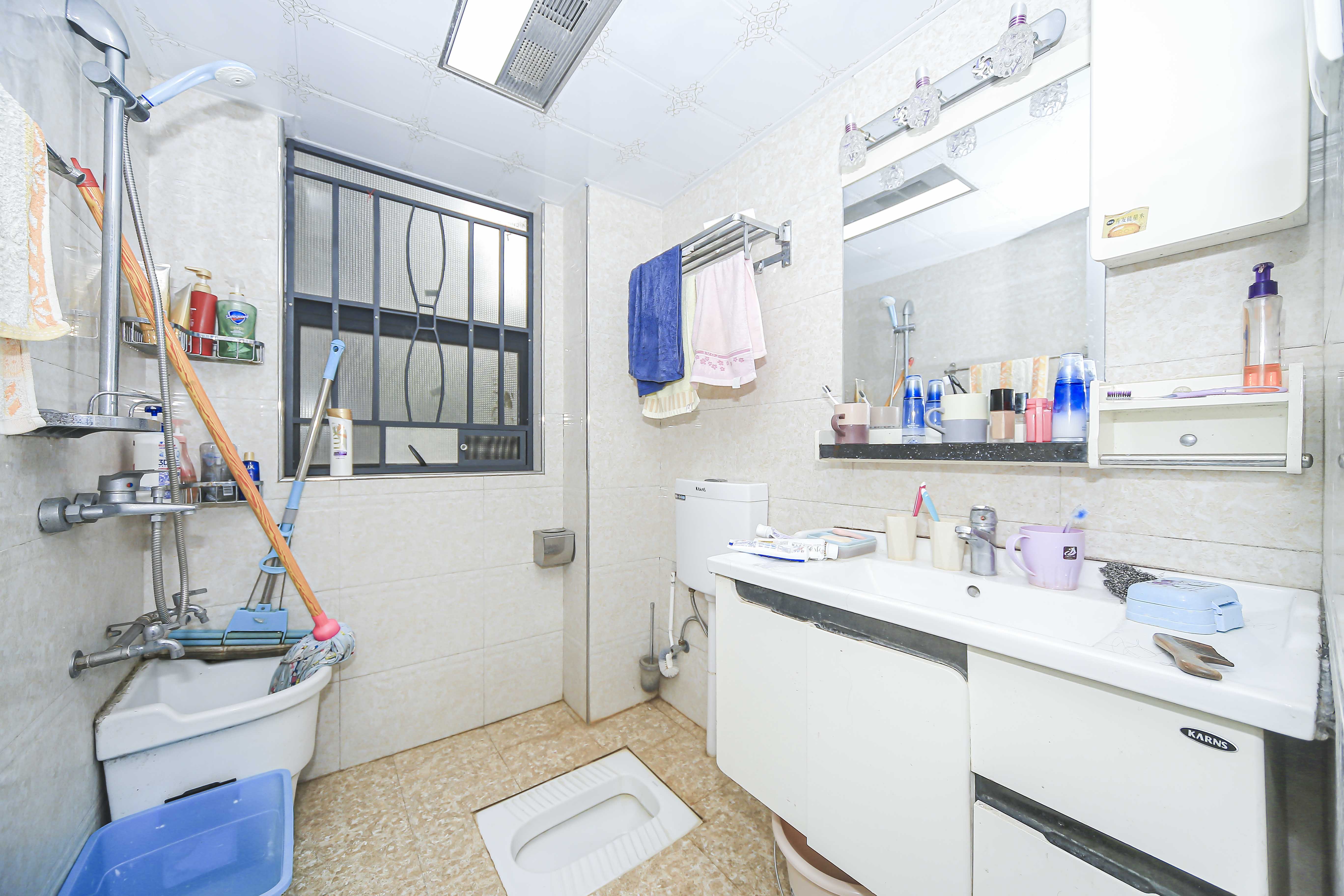 云栖谷  2室2厅1卫   62.00万卫生间