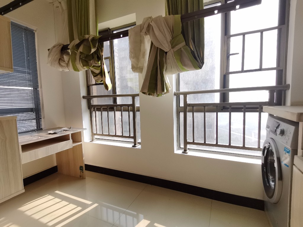 凯风珑城 2室2厅1卫 42.0万 凯风珑城 2室2厅1卫 42.0万客厅