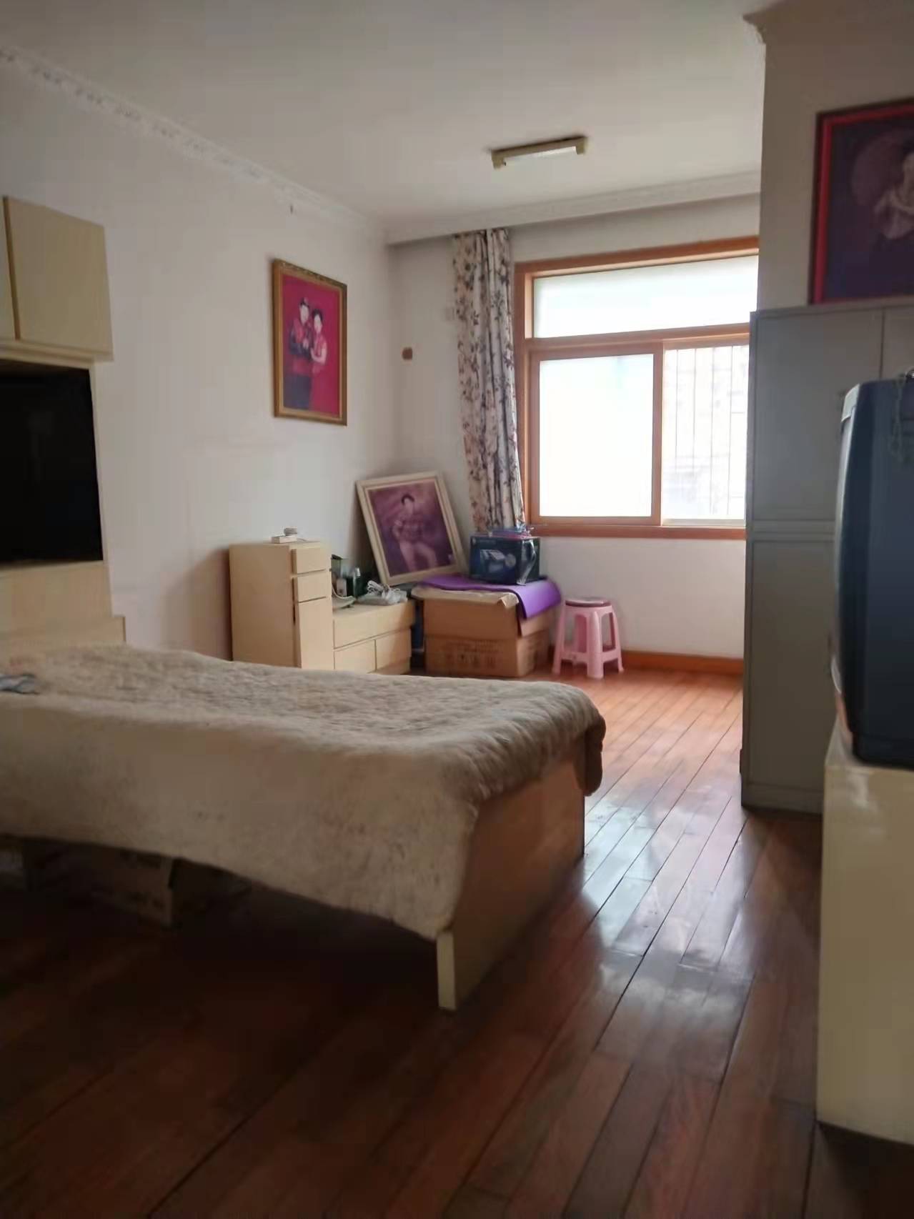 电力局家属楼 3室2厅2卫 79.8万 电力局家属楼 3室2厅2卫 79.8万卧室