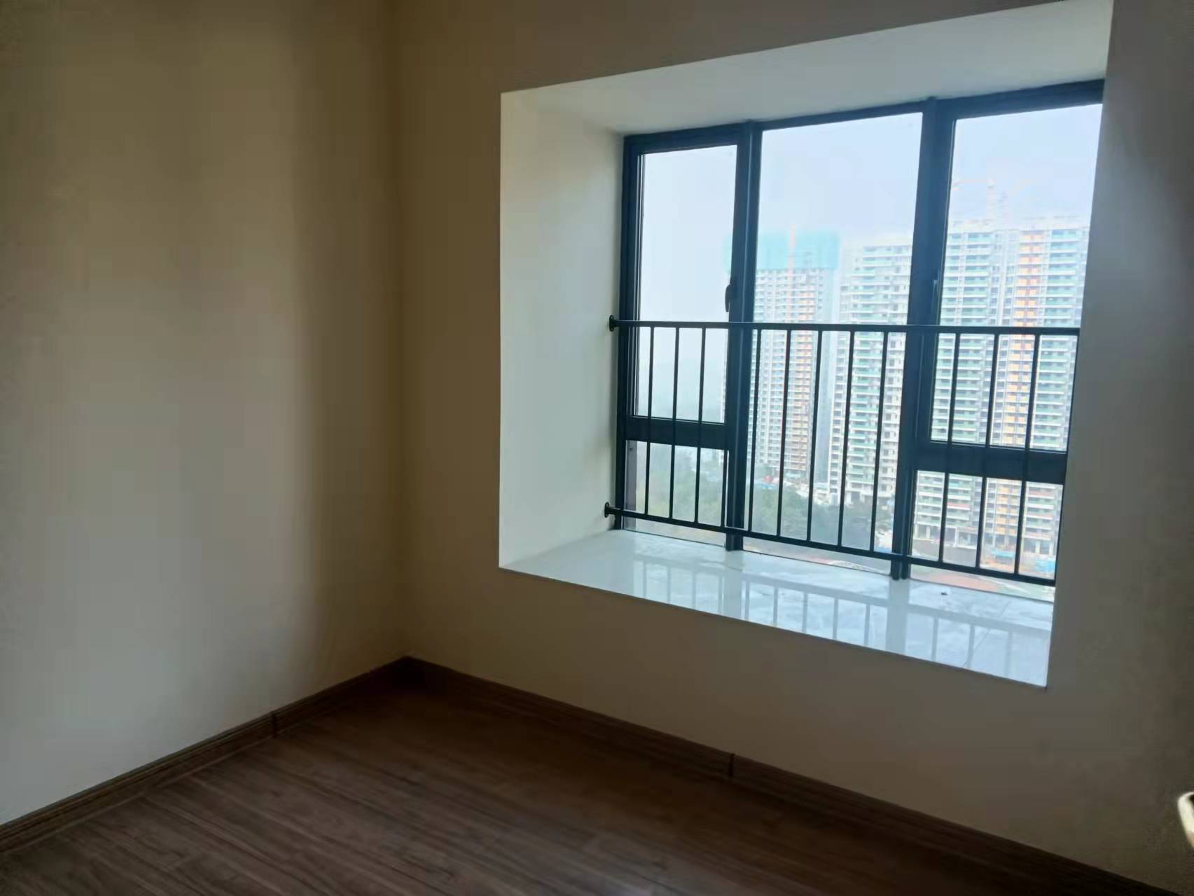 碧桂园梓山府 4室2厅2卫 2800.0元/月 碧桂园梓山府 4室2厅2卫 2800.0元/月室内图