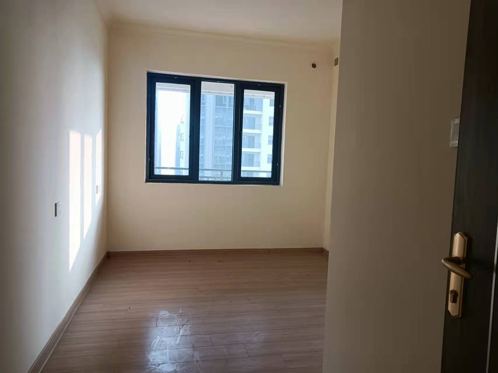 碧桂园梓山府 4室2厅2卫 2800.0元/月 碧桂园梓山府 4室2厅2卫 2800.0元/月室内图