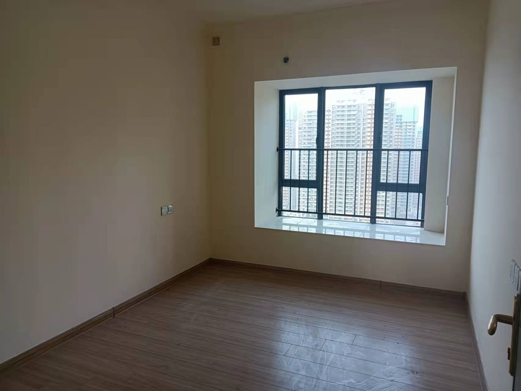 碧桂园梓山府 4室2厅2卫 2800.0元/月 碧桂园梓山府 4室2厅2卫 2800.0元/月室内图