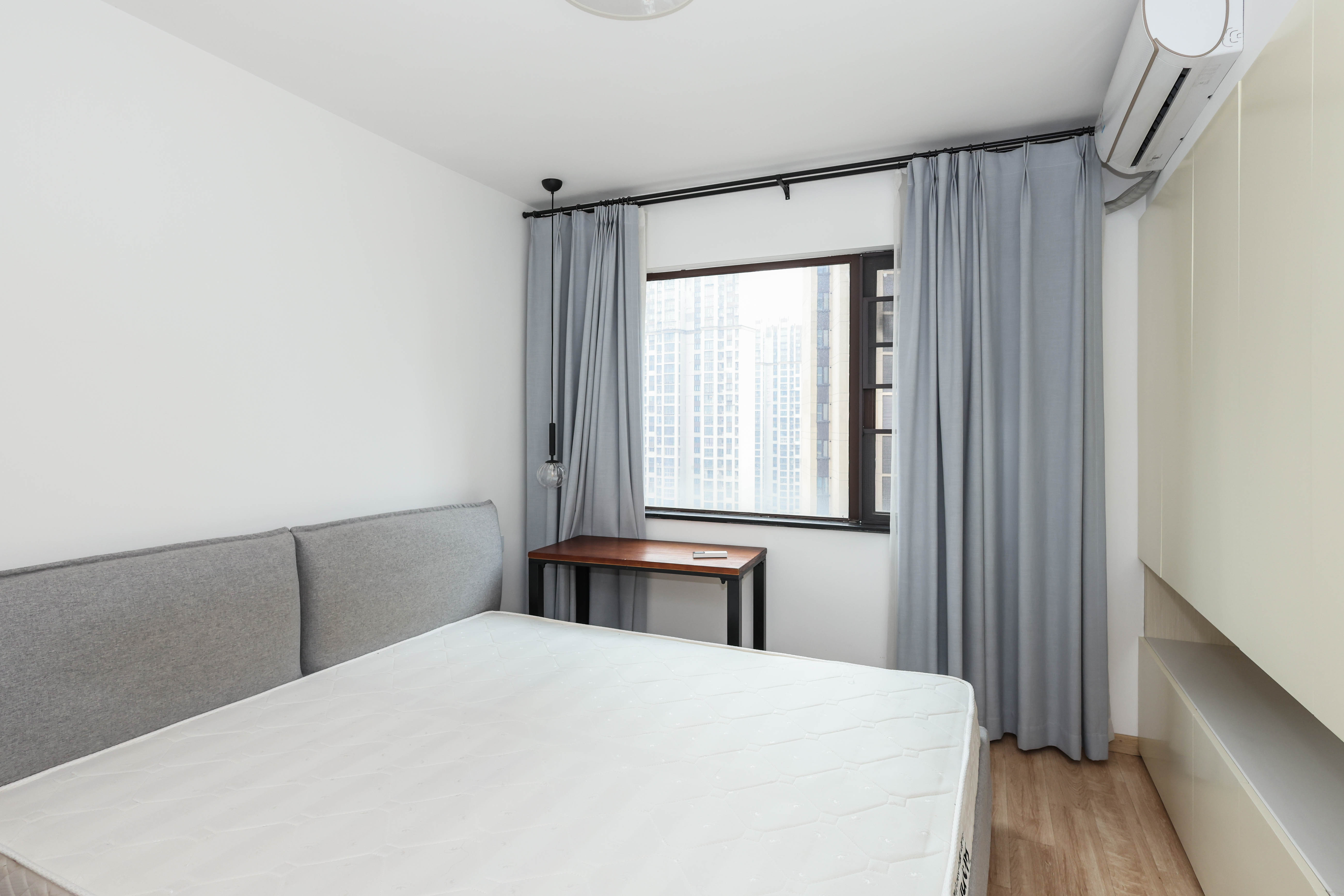 梅溪鑫苑名家  3室2厅2卫    168.0万卧室