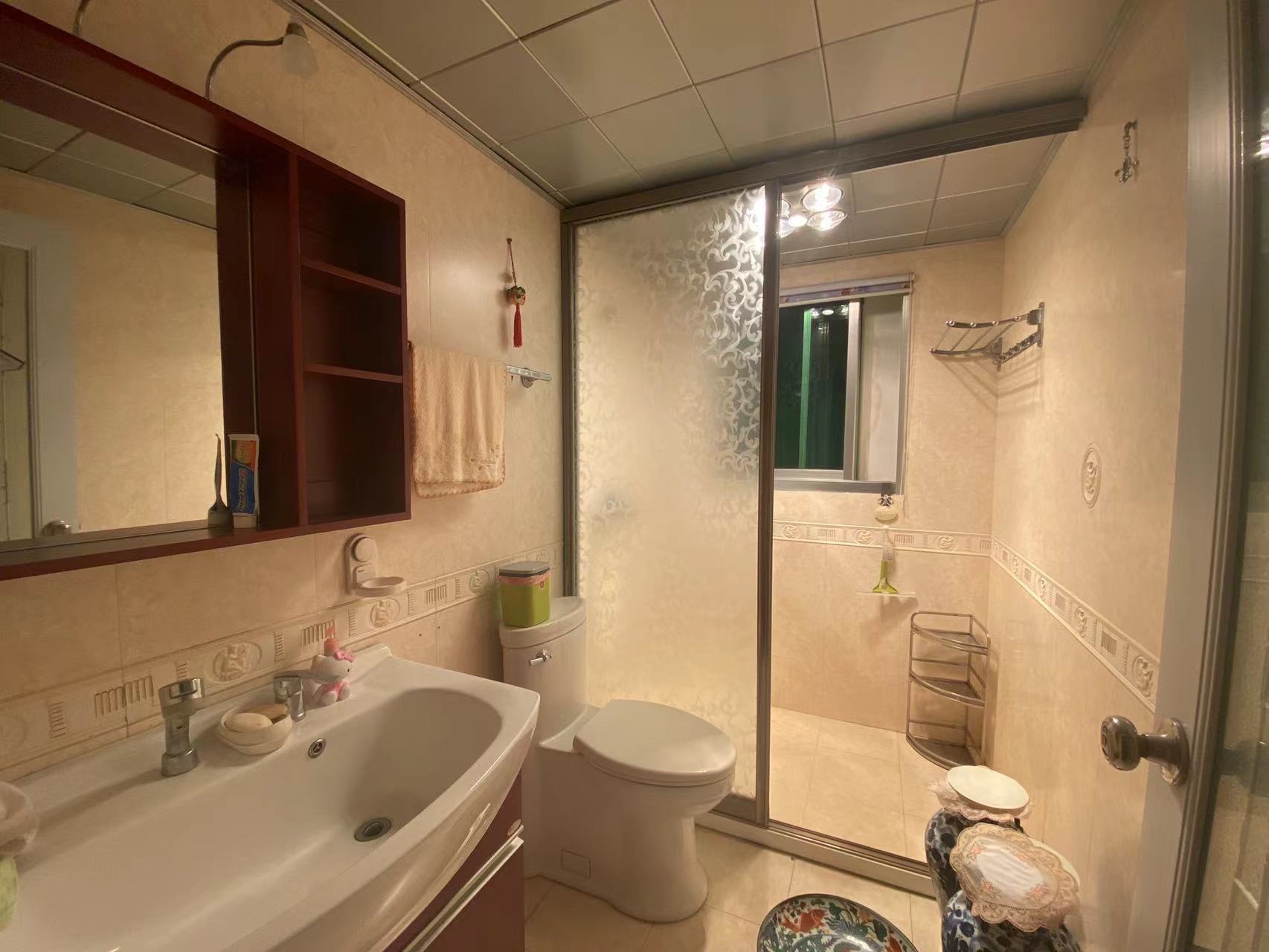 湘园小区 3室2厅2卫 85.0万 湘园小区 3室2厅2卫 85.0万客厅