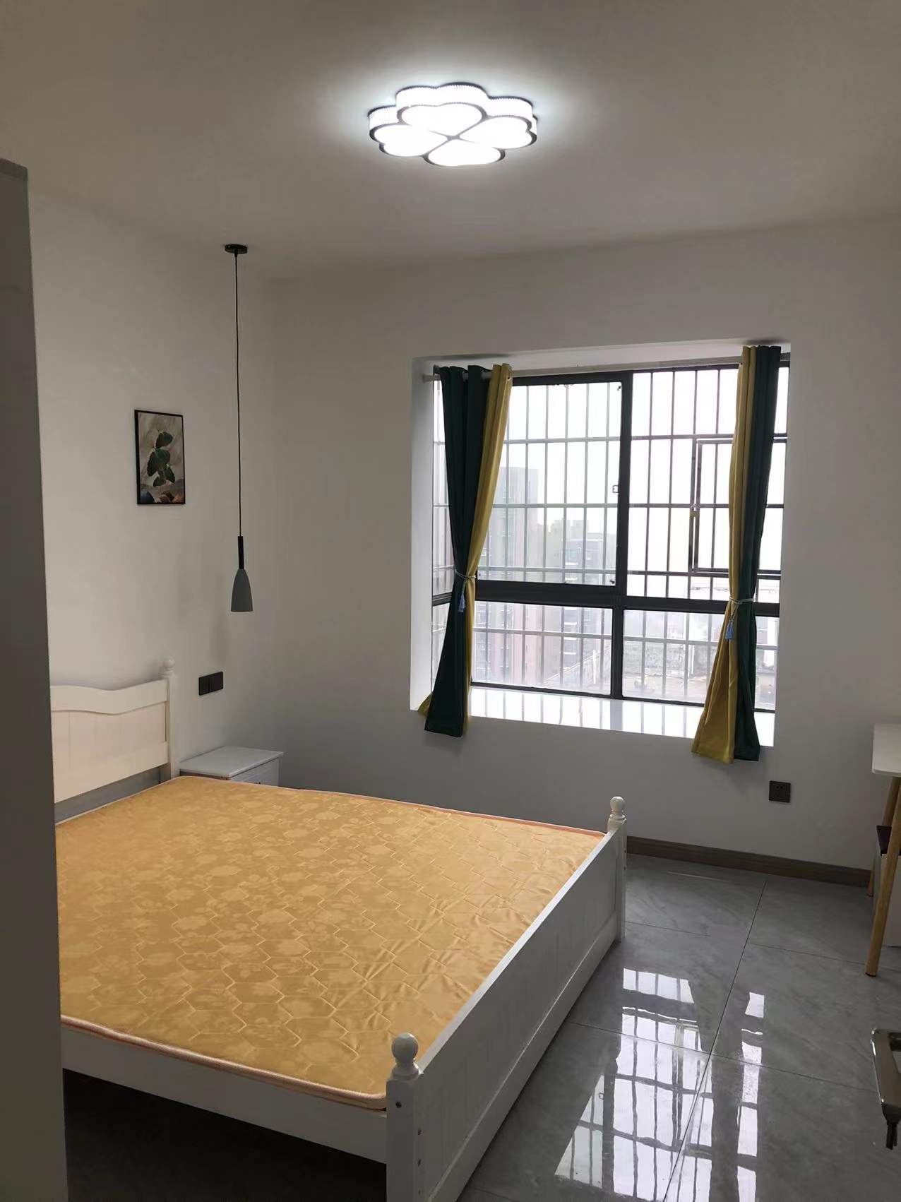 旺佳华府  3室2厅1卫   1900.00元/月室内图
