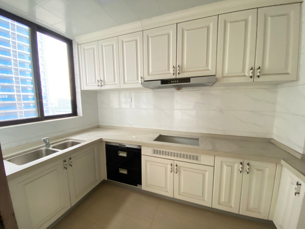 碧桂园 4室2厅2卫 2800.0元/月 碧桂园 4室2厅2卫 2800.0元/月室内图