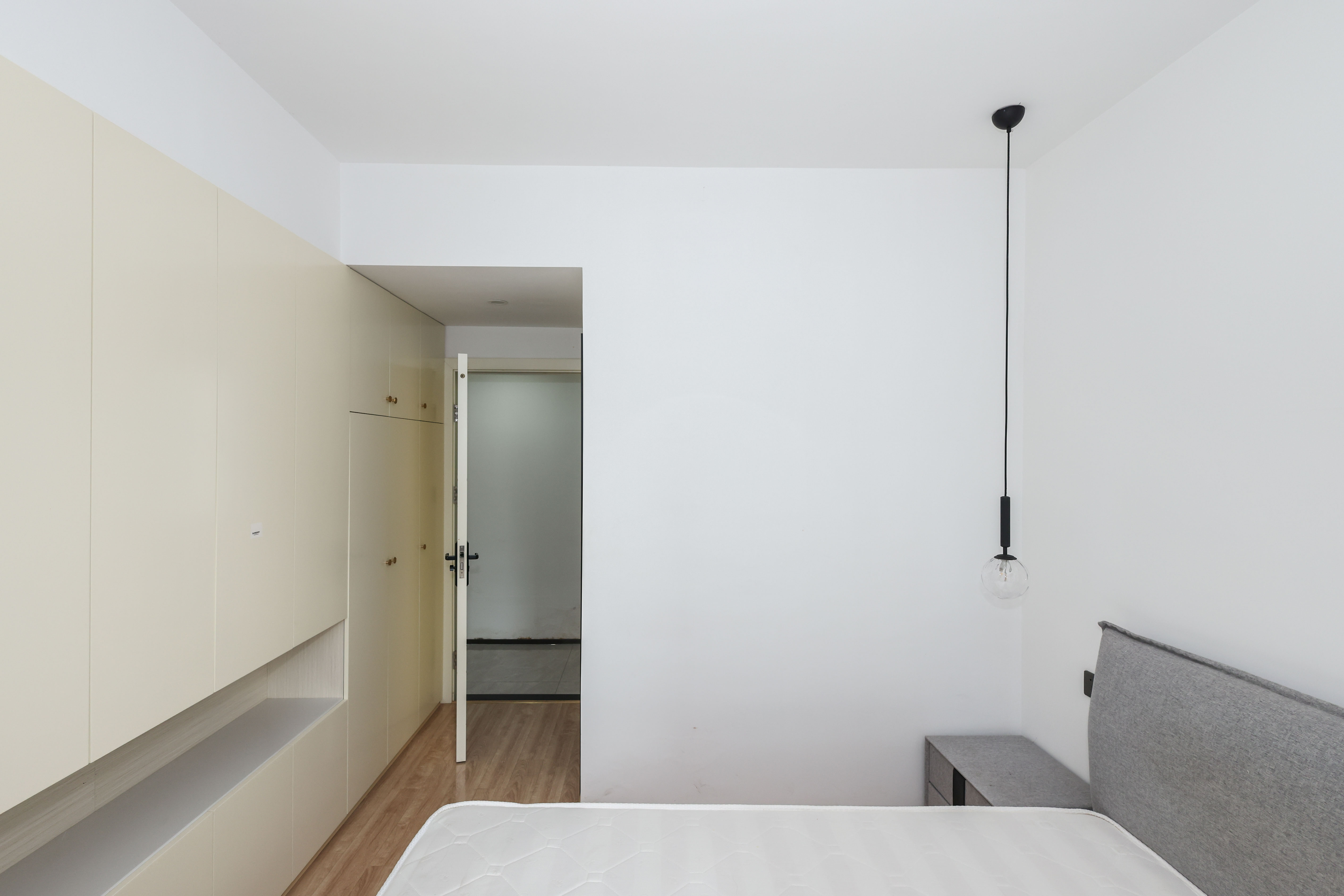 梅溪鑫苑名家  3室2厅2卫    168.0万卧室