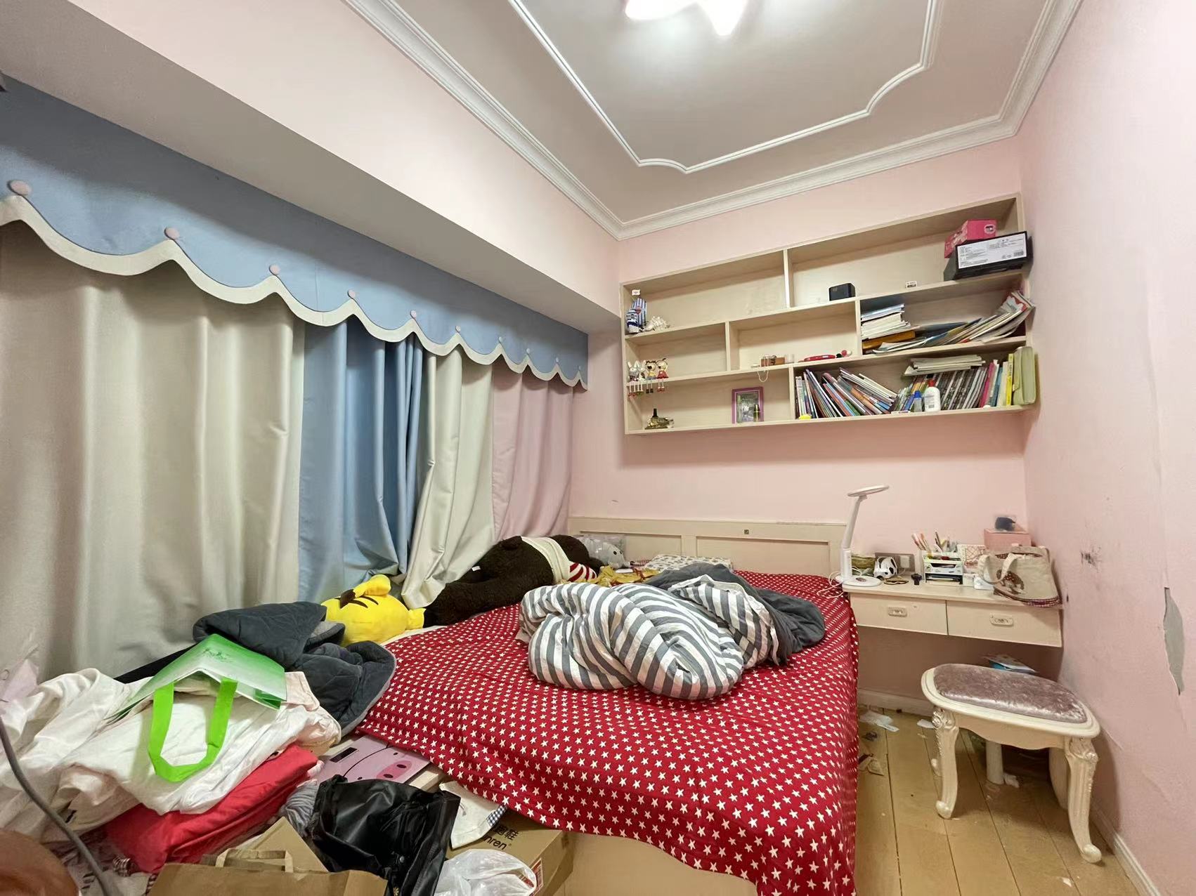 提香蓝岸 3室2厅1卫 63.0万 提香蓝岸 3室2厅1卫 63.0万客厅