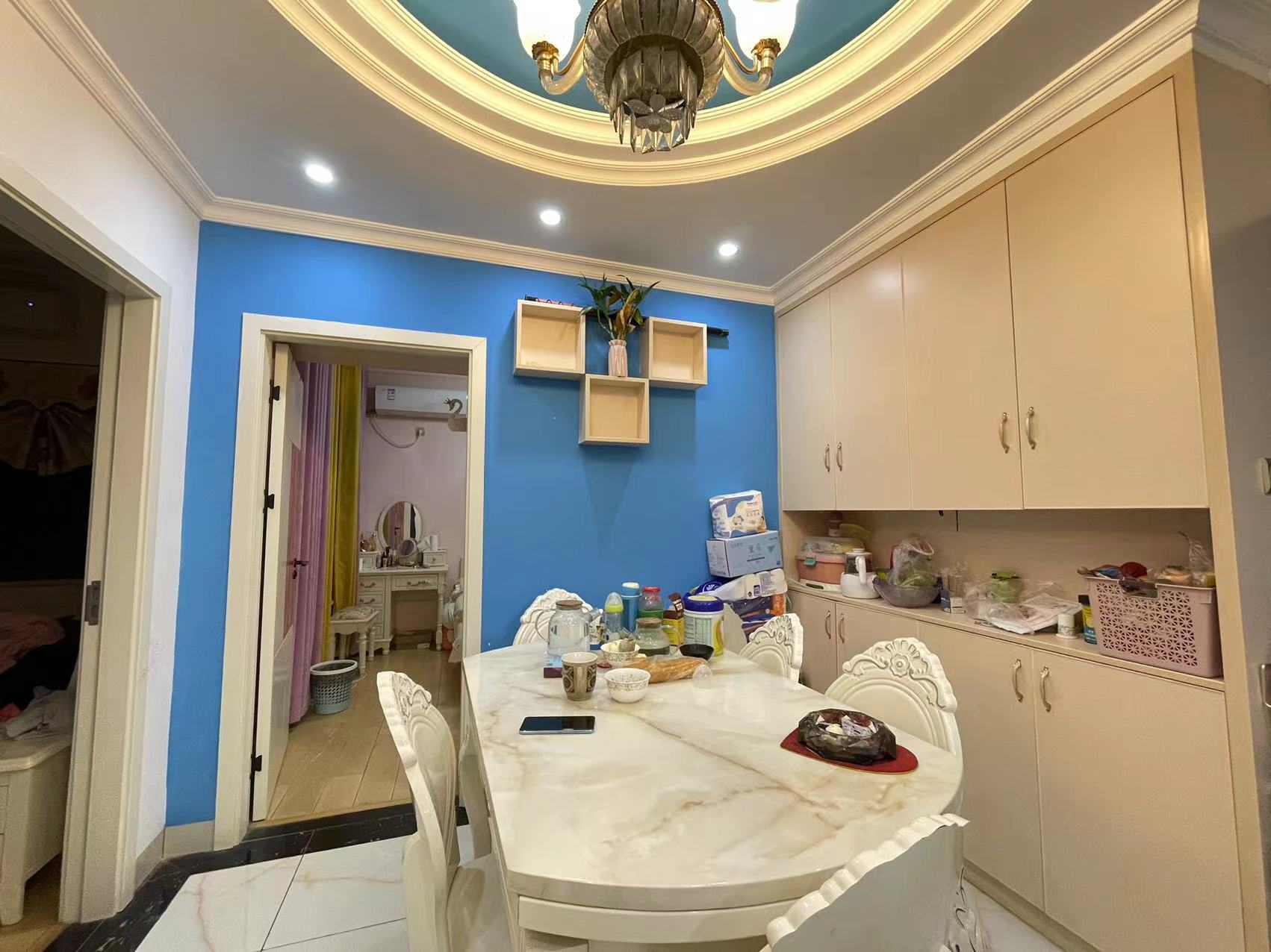 提香蓝岸 3室2厅1卫 63.0万 提香蓝岸 3室2厅1卫 63.0万客厅