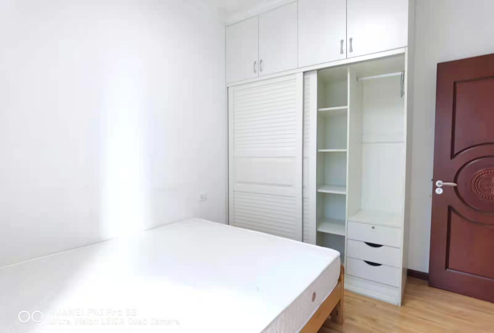 中天会展城B区  2室1厅1卫   108.00万客厅