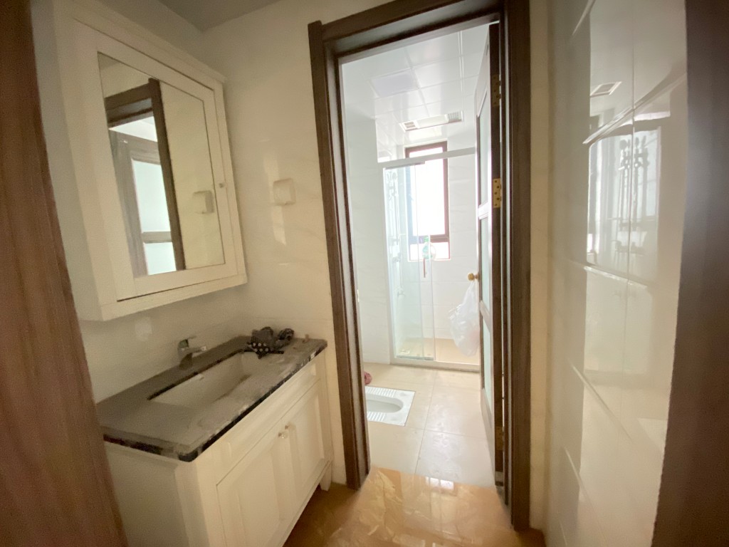 碧桂园 4室2厅2卫 2800.0元/月 碧桂园 4室2厅2卫 2800.0元/月室内图