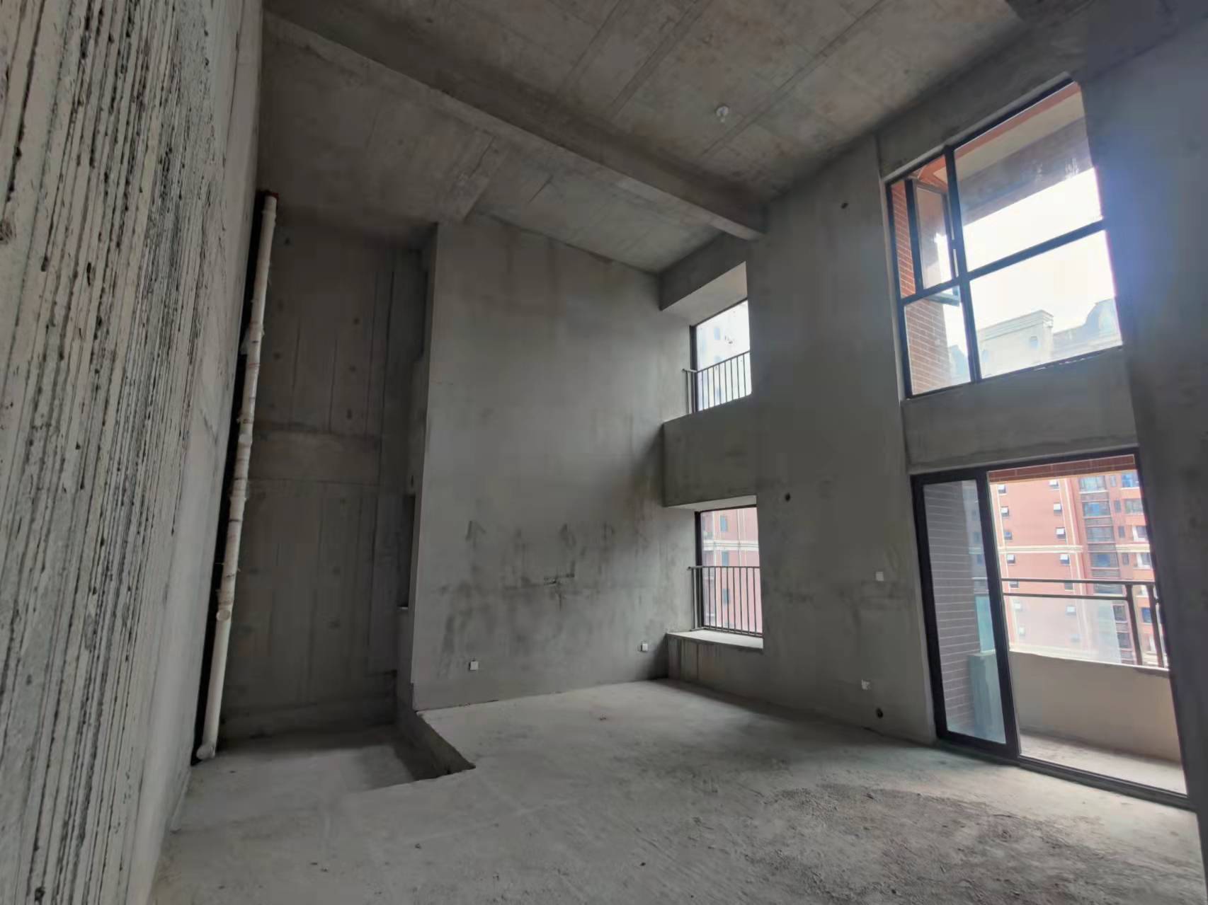 翡翠公园(北大资源) 5室2厅2卫 120.0万 翡翠公园(北大资源) 5室2厅2卫 120.0万客厅