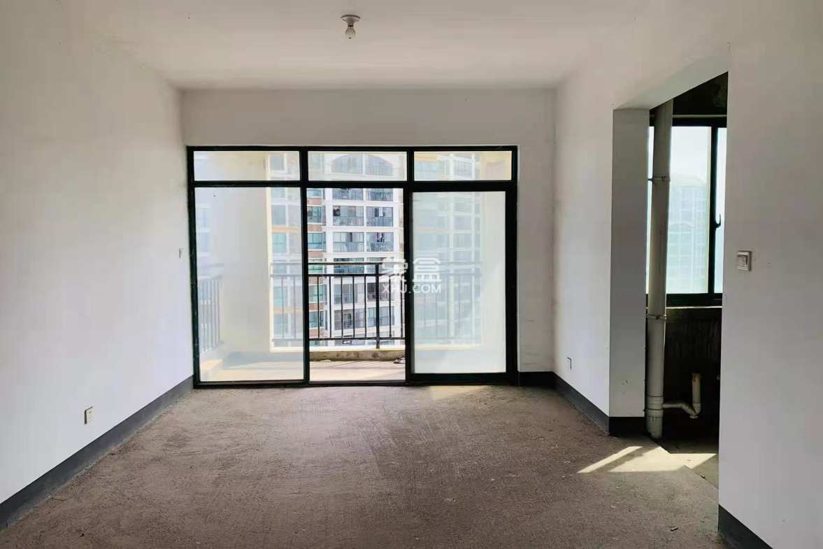 经世皇城 4室2厅1卫 90.8万 经世皇城 4室2厅1卫 90.8万客厅