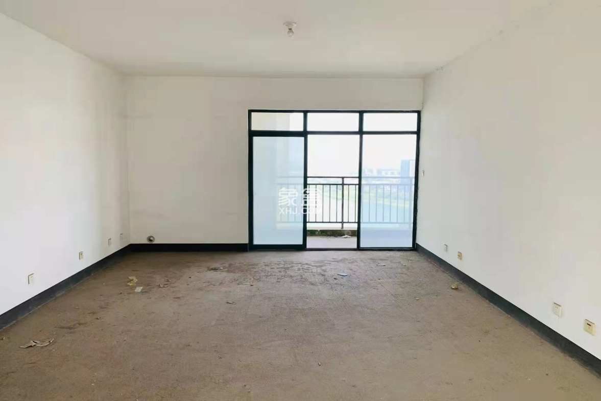 经世皇城 4室2厅1卫 90.8万 经世皇城 4室2厅1卫 90.8万客厅