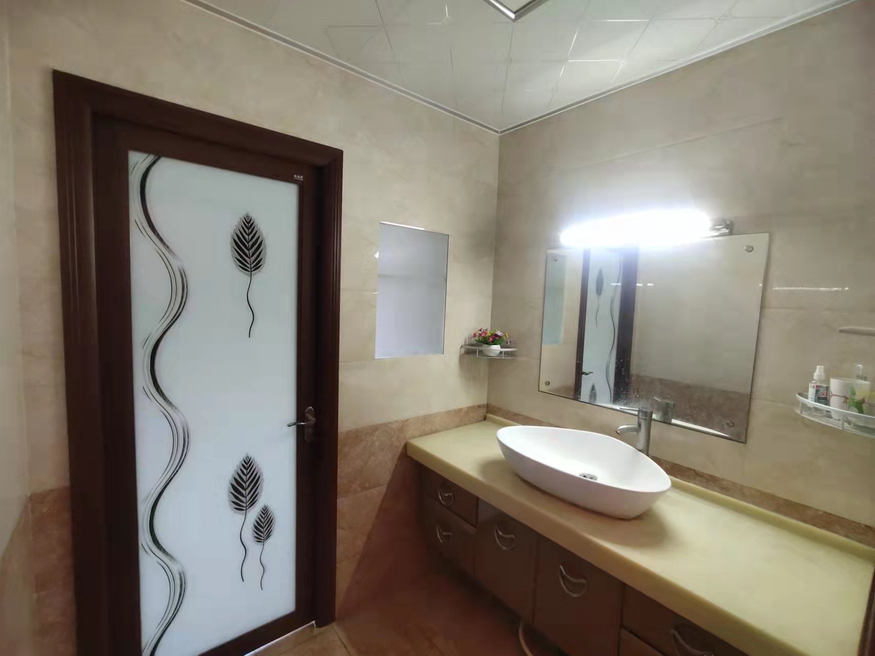 畅园小区 4室2厅2卫 85.0万 畅园小区 4室2厅2卫 85.0万客厅