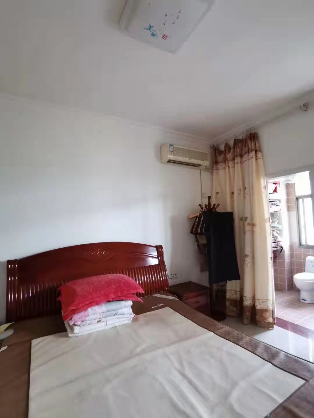 锦绣佳苑 3室2厅2卫 69.8万 锦绣佳苑 3室2厅2卫 69.8万客厅