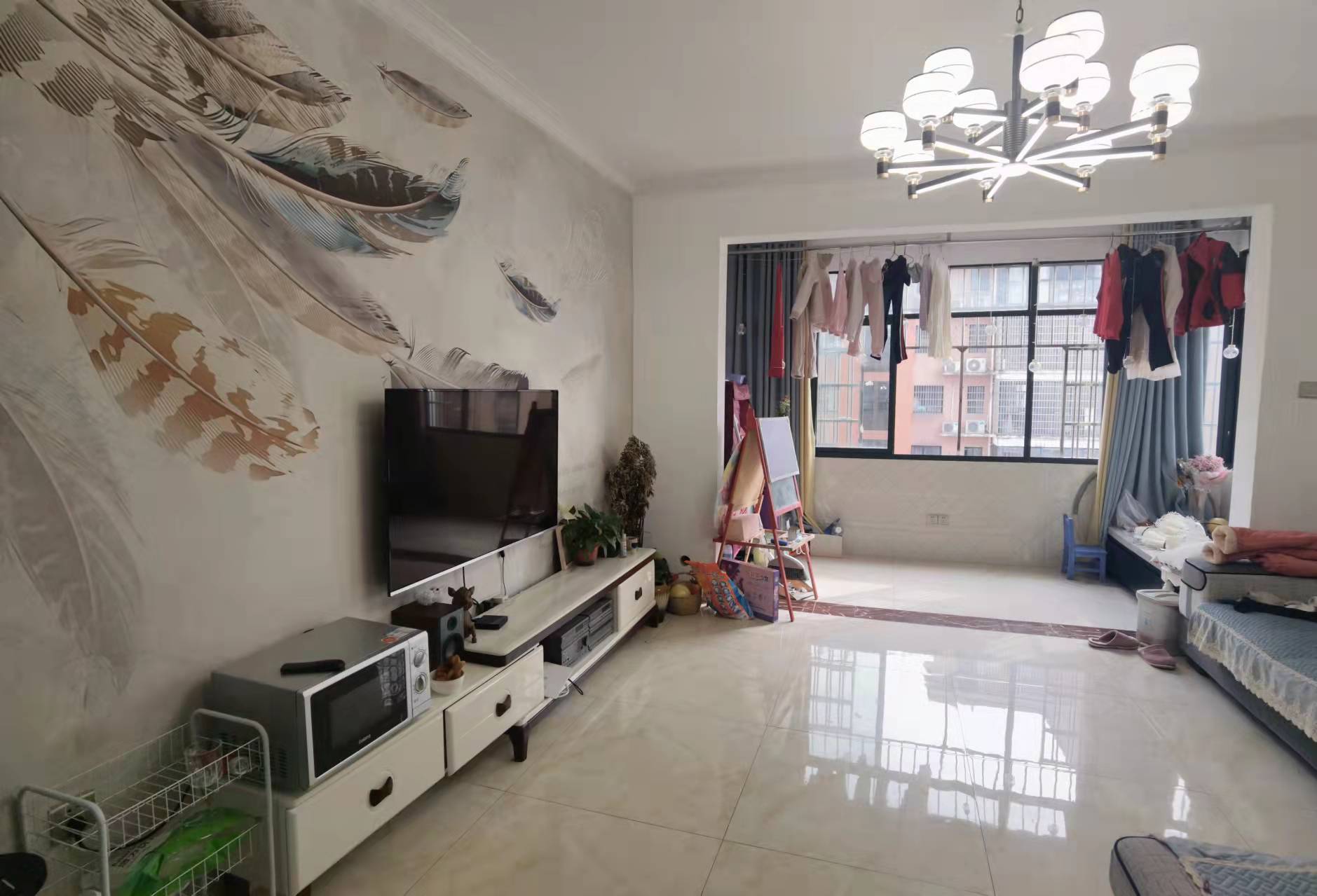 锦绣佳苑 3室2厅2卫 69.8万 锦绣佳苑 3室2厅2卫 69.8万客厅