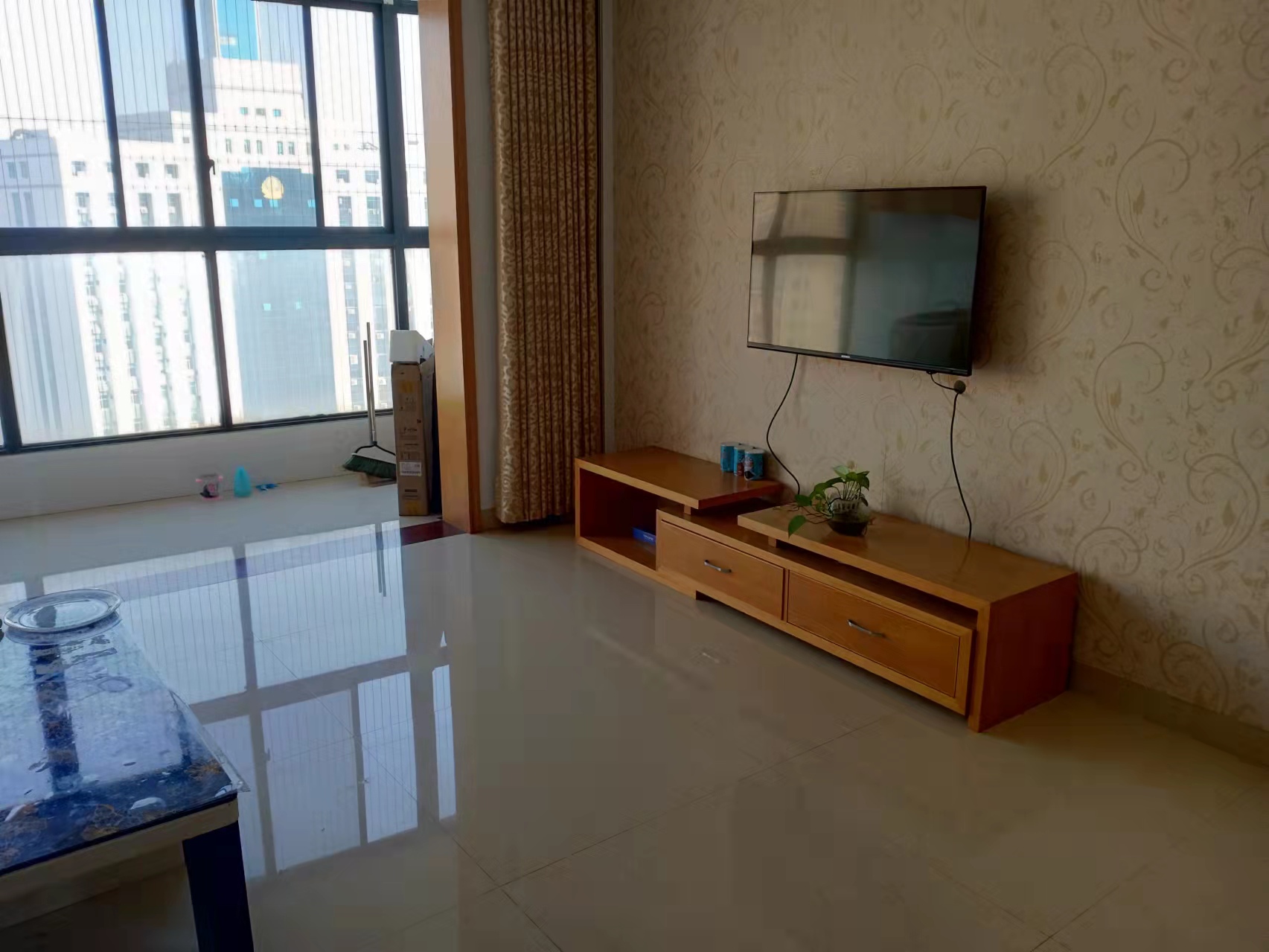 世纪嘉苑  2室2厅1卫    2200.0元/月 世纪嘉苑  2室2厅1卫    2200.0元/月室内图