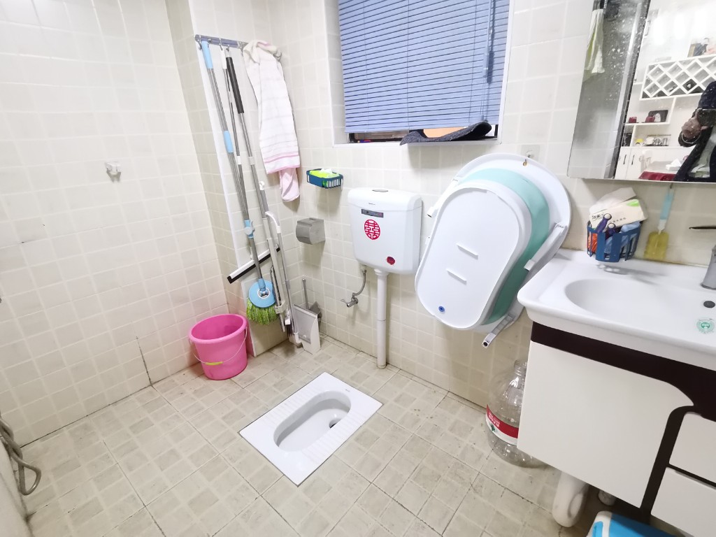 阳光爱琴海 3室2厅1卫 48.8万 阳光爱琴海 3室2厅1卫 48.8万客厅