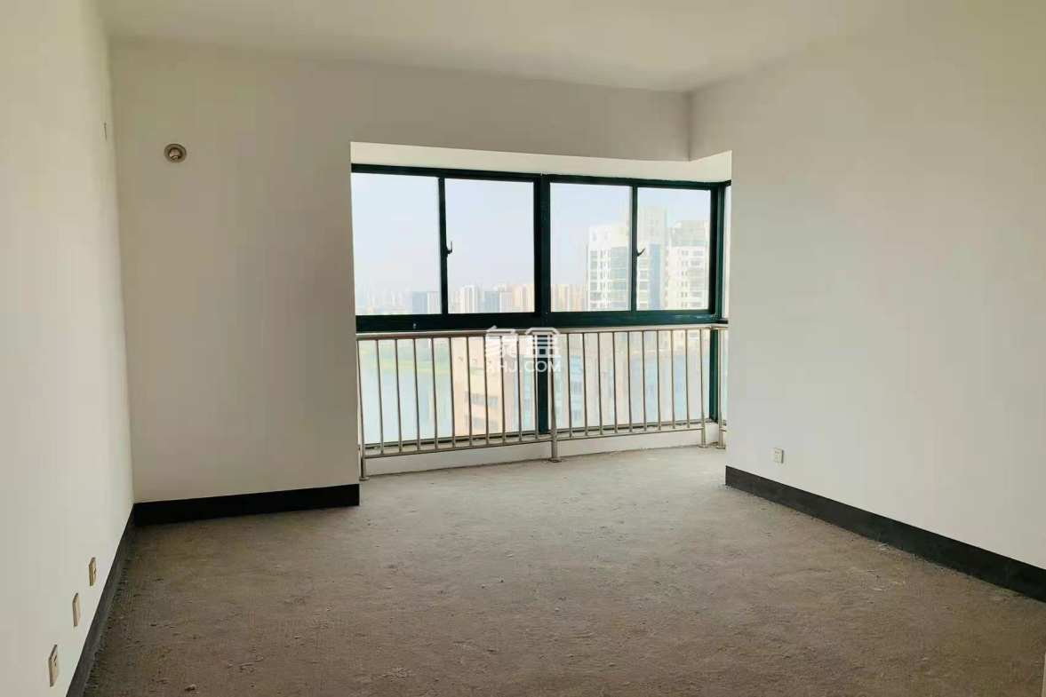 经世皇城 4室2厅1卫 90.8万 经世皇城 4室2厅1卫 90.8万客厅