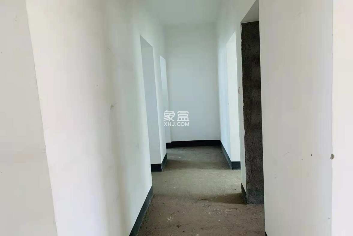 经世皇城 4室2厅1卫 90.8万 经世皇城 4室2厅1卫 90.8万客厅