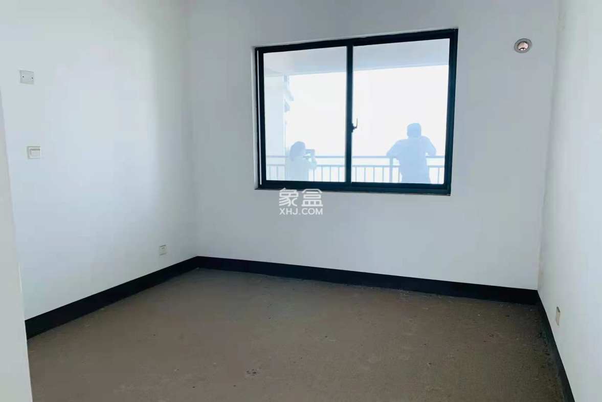 经世皇城 4室2厅1卫 90.8万 经世皇城 4室2厅1卫 90.8万客厅