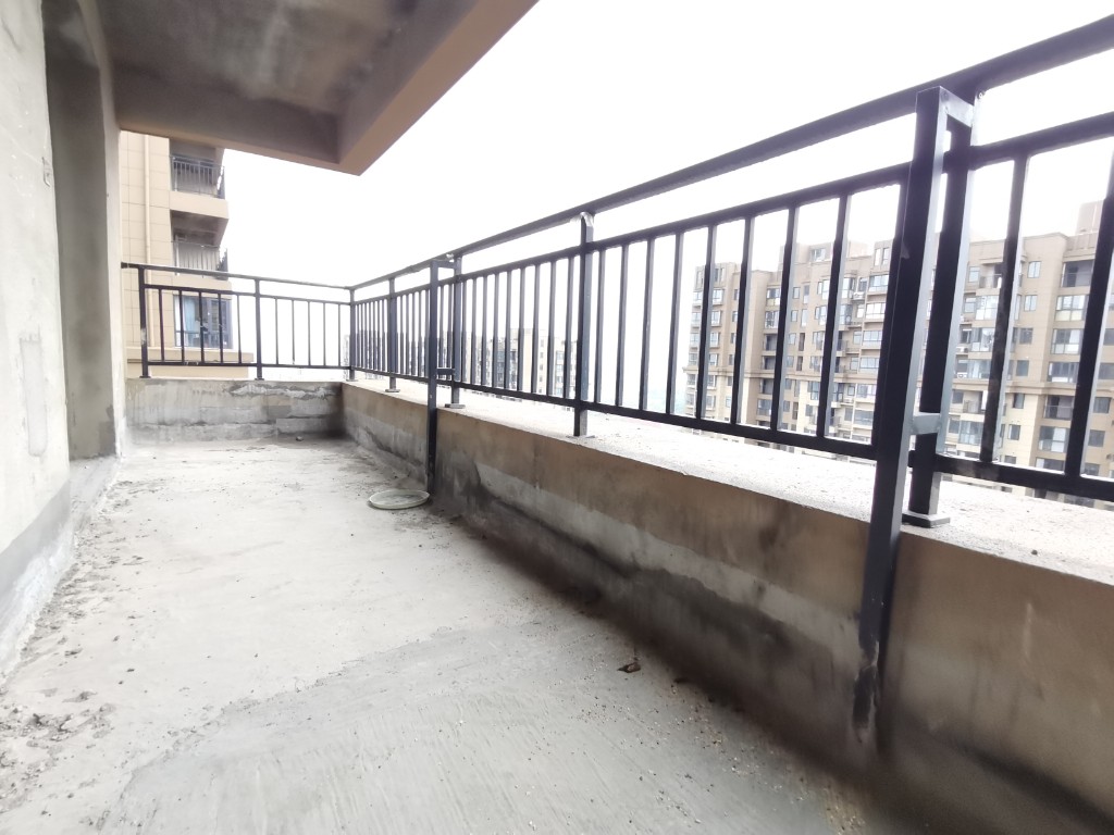 时代新城(翰林府) 3室2厅2卫 60.0万 时代新城(翰林府) 3室2厅2卫 60.0万客厅