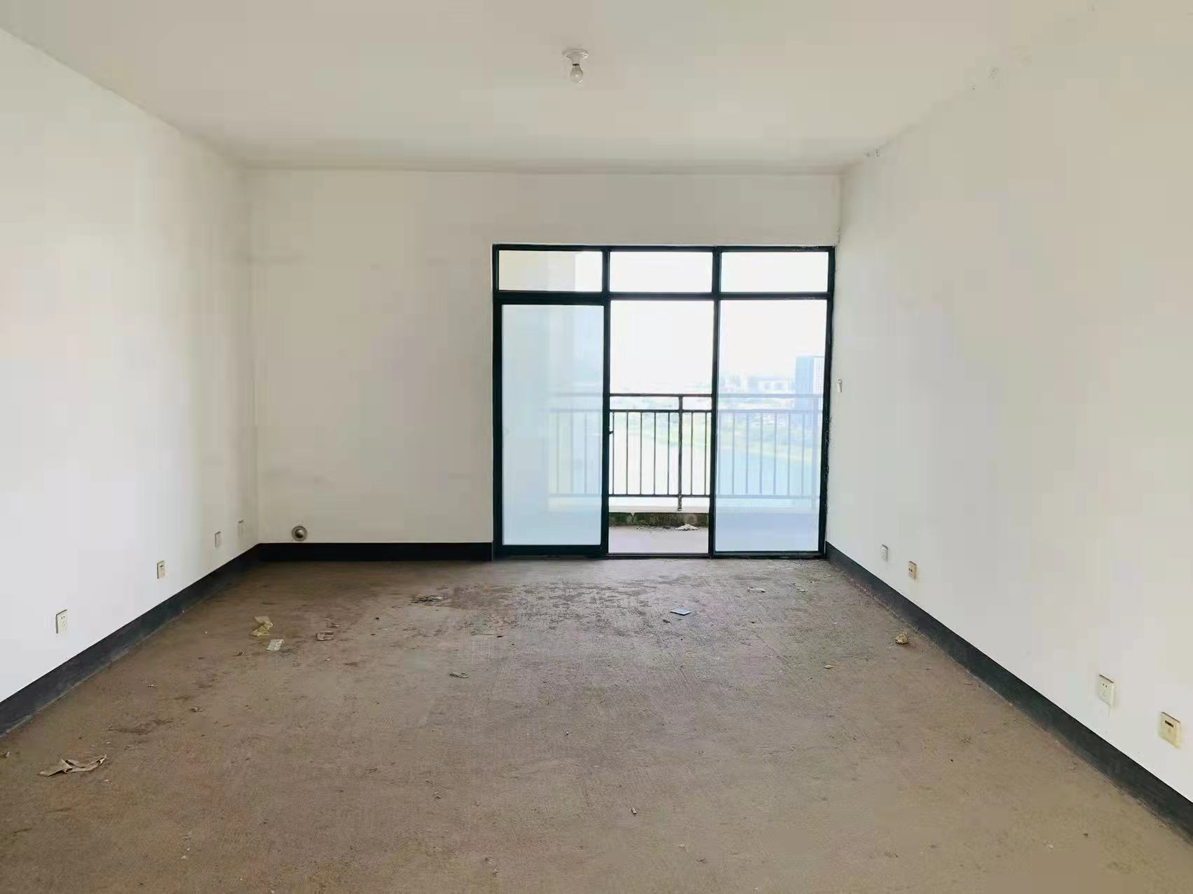 经世皇城 4室2厅1卫 90.8万 经世皇城 4室2厅1卫 90.8万客厅