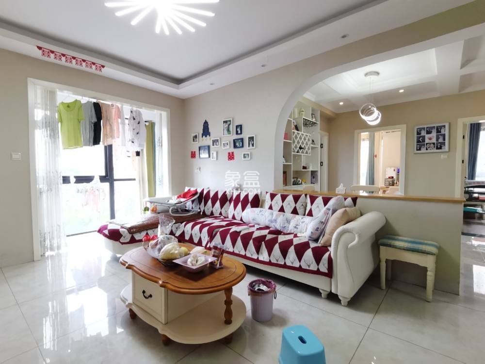 阳光爱琴海  3室2厅1卫    48.8万