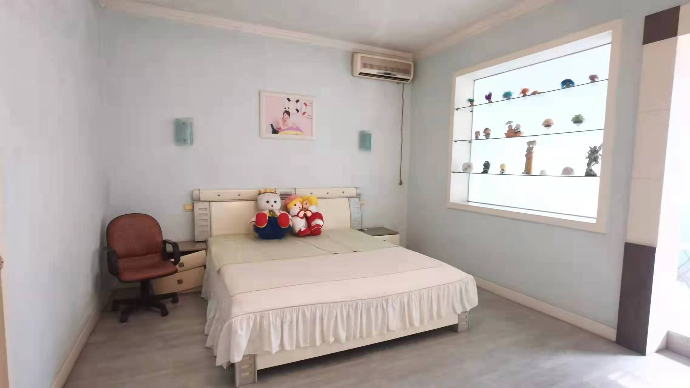 依江苑 4室2厅2卫 88.0万 依江苑 4室2厅2卫 88.0万客厅