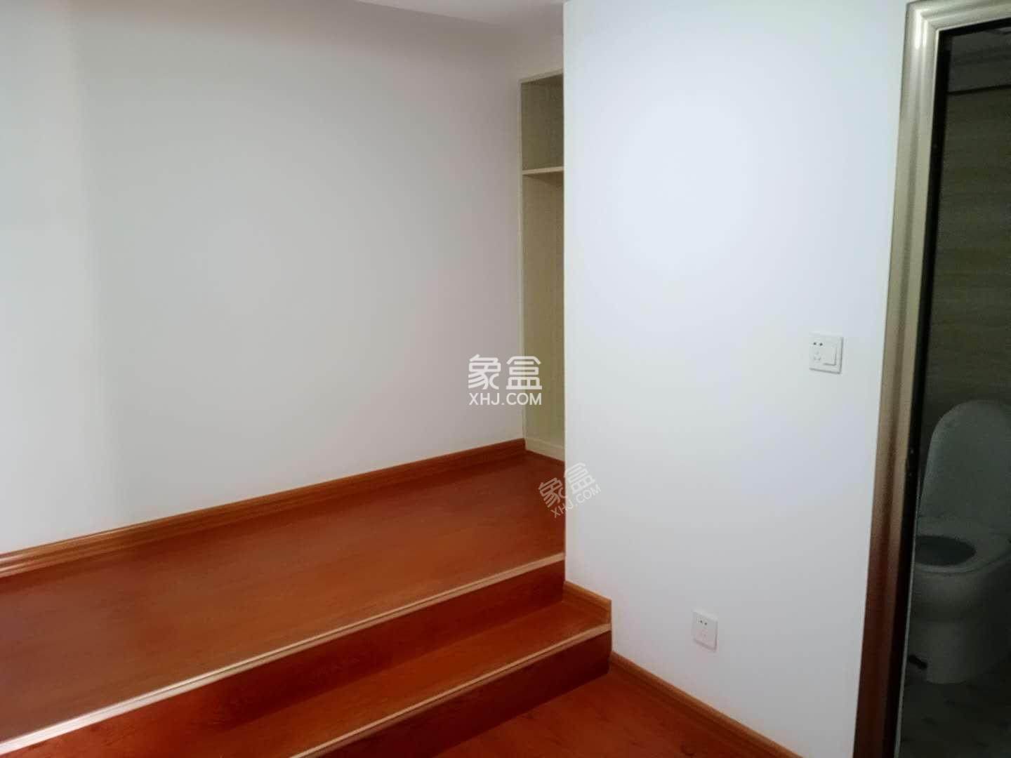 云顶上品 2室1厅2卫 1600.0元/月 云顶上品 2室1厅2卫 1600.0元/月室内图