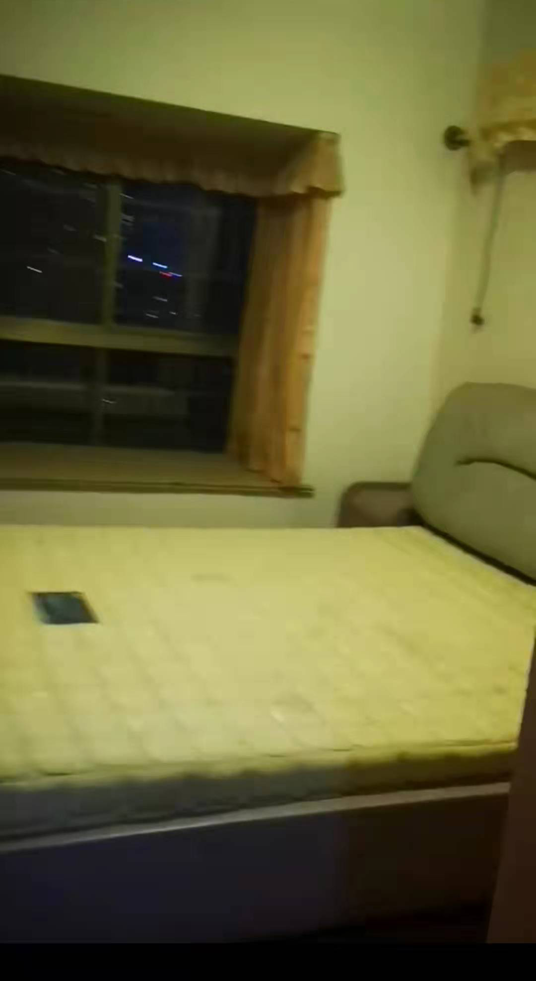 东方豪苑  3室2厅2卫    90.8万 东方豪苑  3室2厅2卫    90.8万卧室