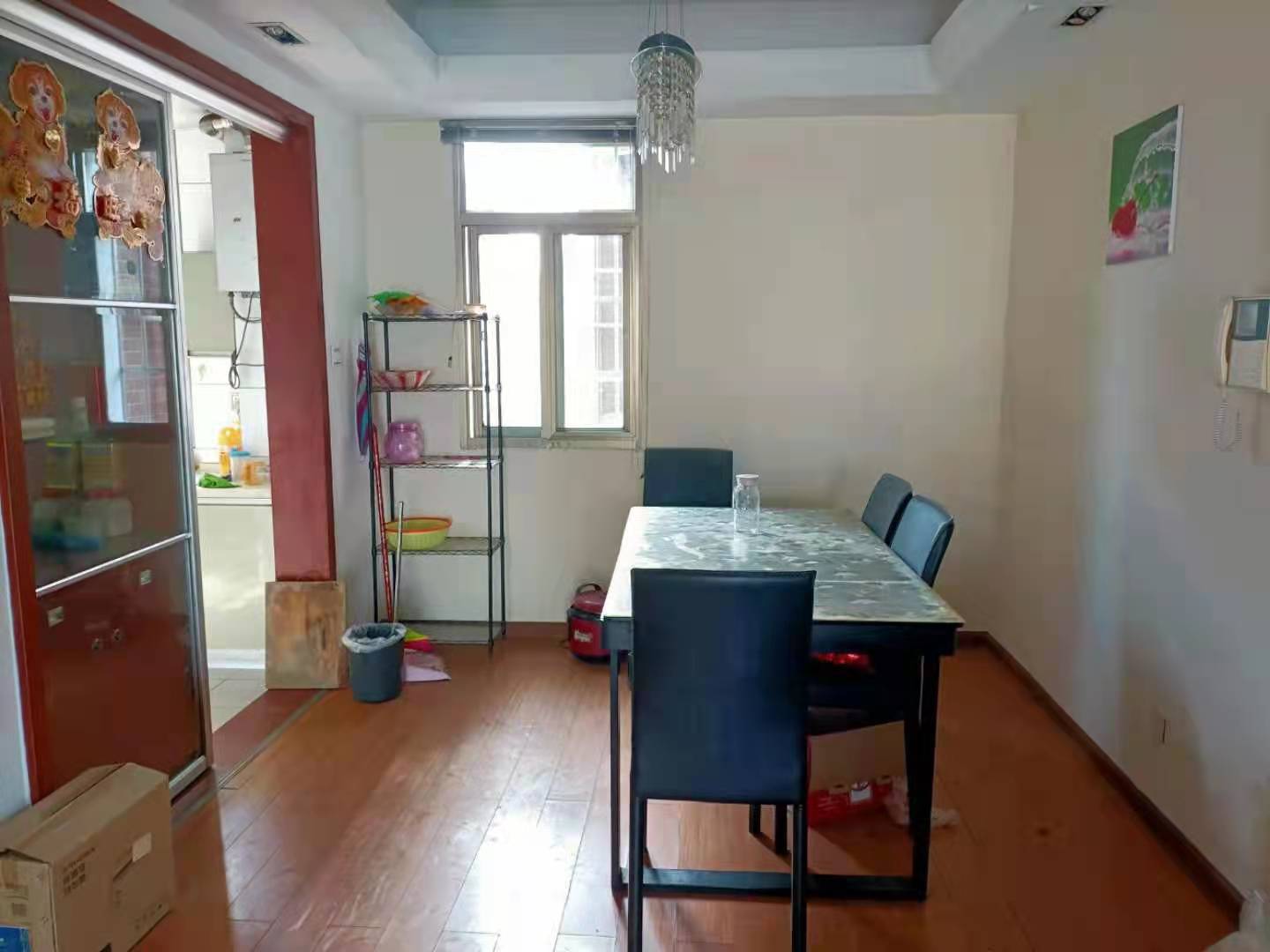 东方豪苑  3室2厅2卫    90.8万 东方豪苑  3室2厅2卫    90.8万客厅