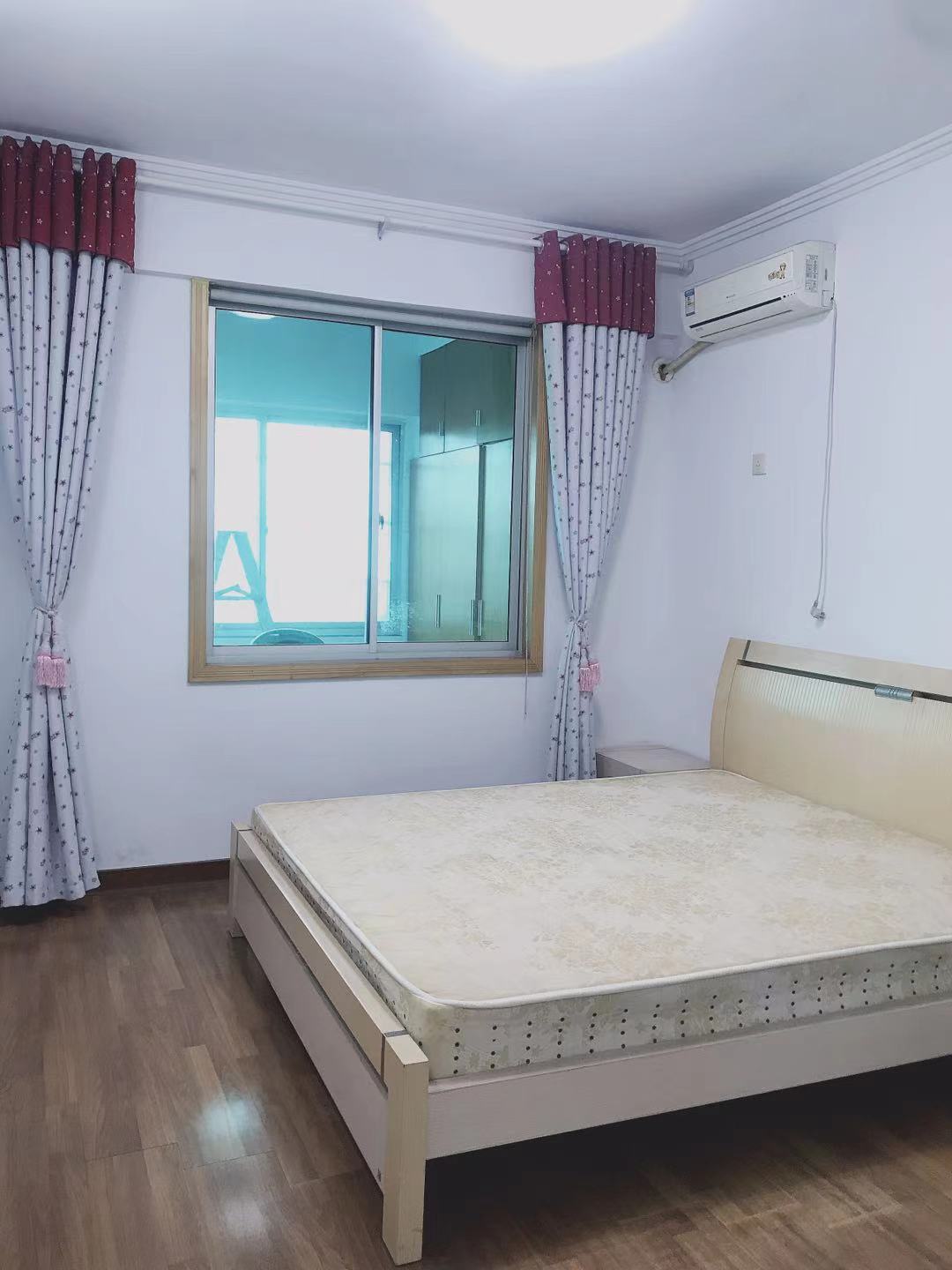 亮辉大厦 1室1厅1卫 1200.0元/月 亮辉大厦 1室1厅1卫 1200.0元/月