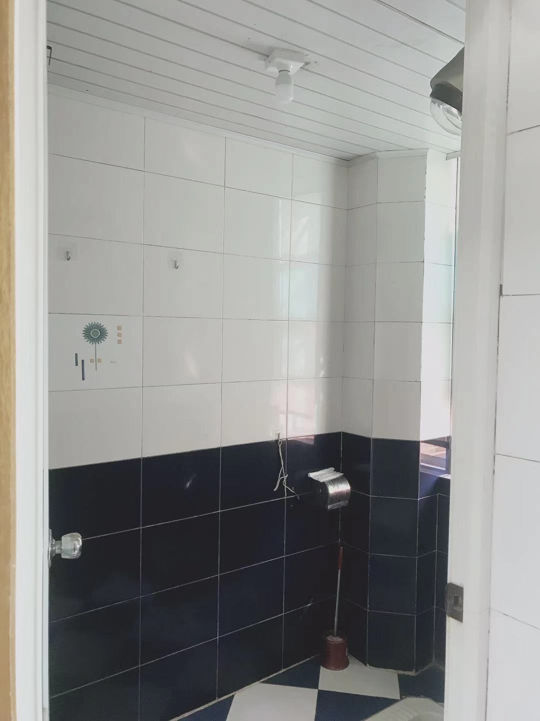 亮辉大厦 1室1厅1卫 1200.0元/月 亮辉大厦 1室1厅1卫 1200.0元/月室内图