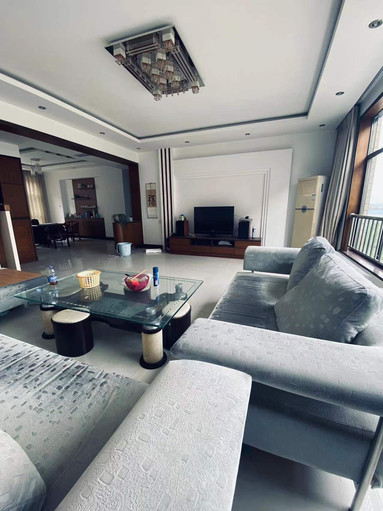 丽景花园 4室2厅2卫 72.80万 丽景花园 4室2厅2卫 72.80万卫生间