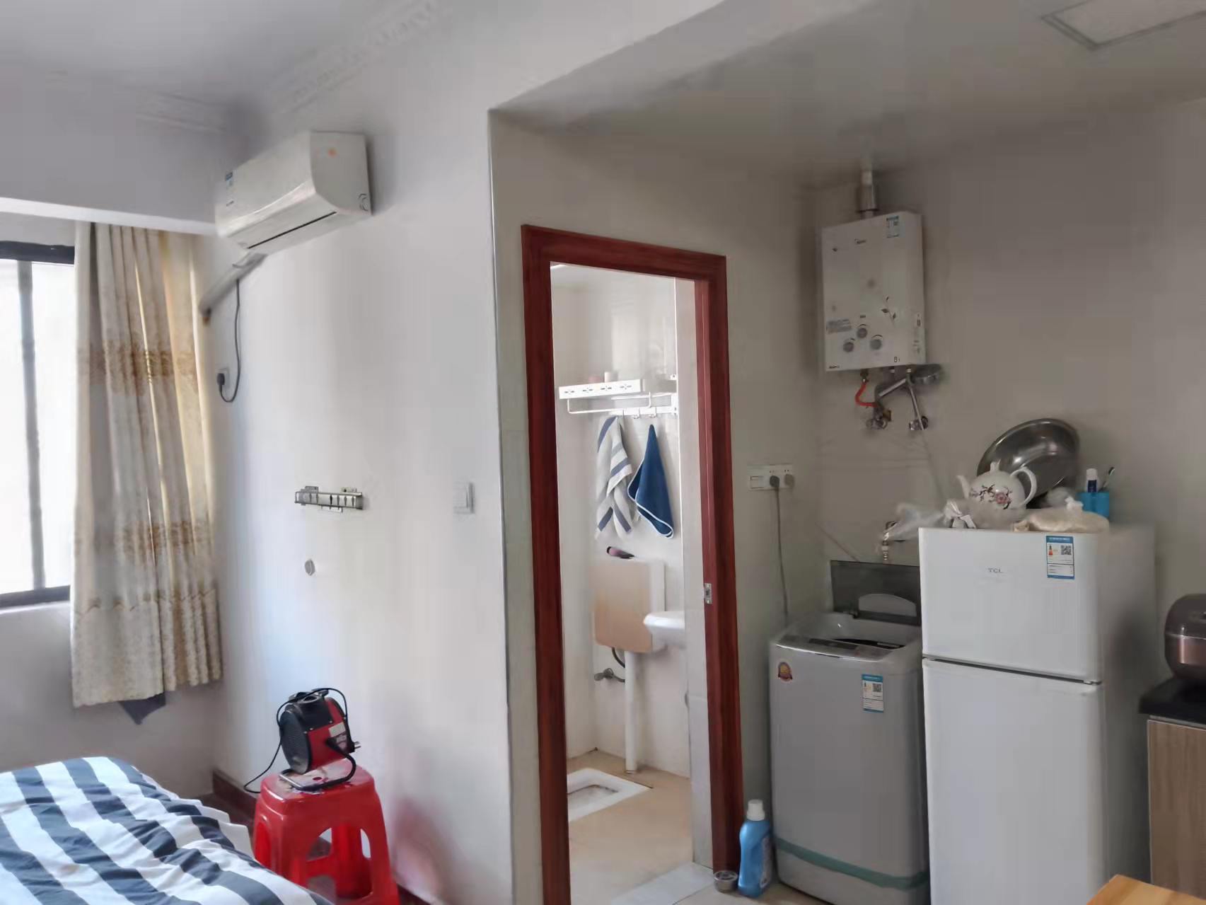 滨江花园 1室1厅1卫 950.0元/月 滨江花园 1室1厅1卫 950.0元/月室内图