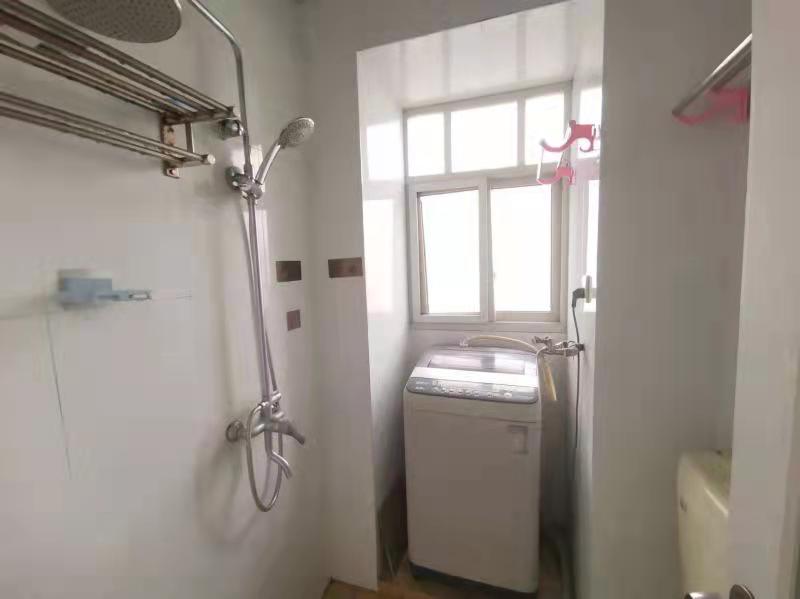 滨江一村  2室2厅1卫    23.0万 滨江一村  2室2厅1卫    23.0万客厅