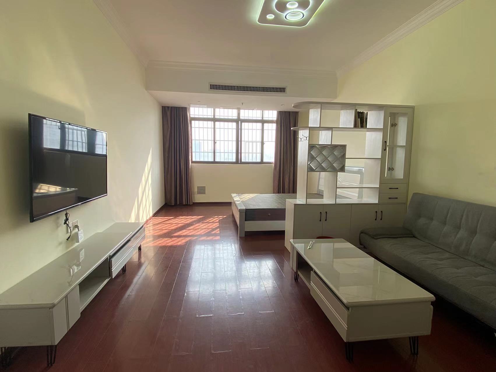 西湖公寓  1室1厅1卫    1300.0元/月 西湖公寓  1室1厅1卫    1300.0元/月室内图