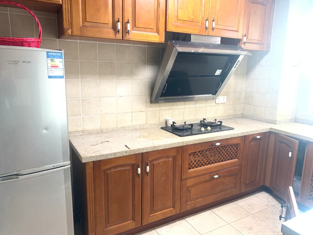 汇景花园 5室2厅2卫 3800.0元/月 汇景花园 5室2厅2卫 3800.0元/月室内图