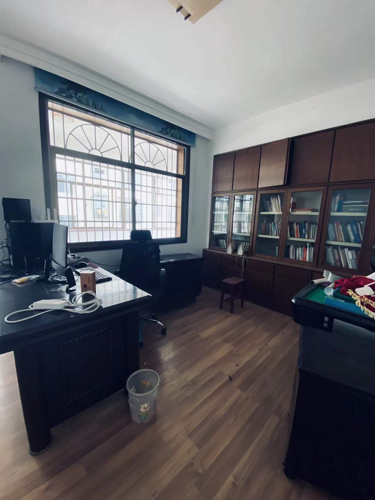 丽景花园 4室2厅2卫 72.80万 丽景花园 4室2厅2卫 72.80万客厅