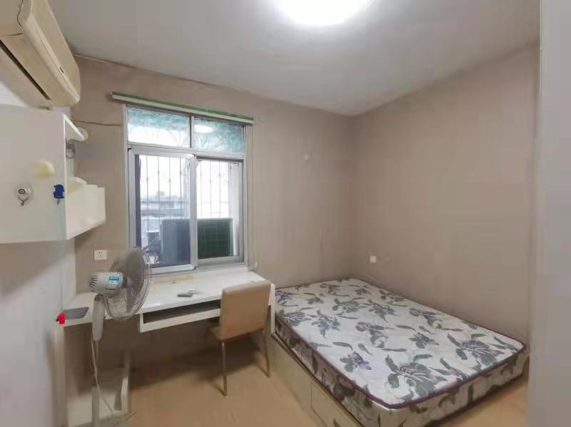 滨江一村  2室2厅1卫    23.0万 滨江一村  2室2厅1卫    23.0万客厅