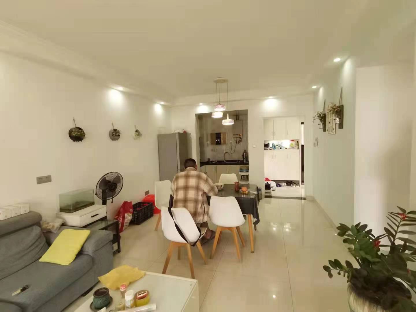 康桥漫步  2室2厅1卫    50.0万 康桥漫步  2室2厅1卫    50.0万客厅