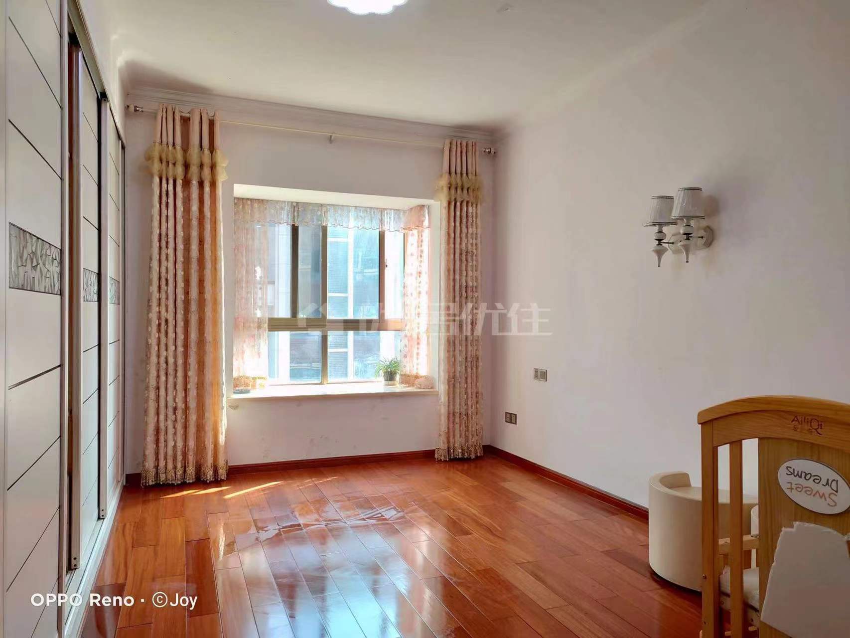 泰达润景园南苑 4室2厅2卫 98.0万 泰达润景园南苑 4室2厅2卫 98.0万其他