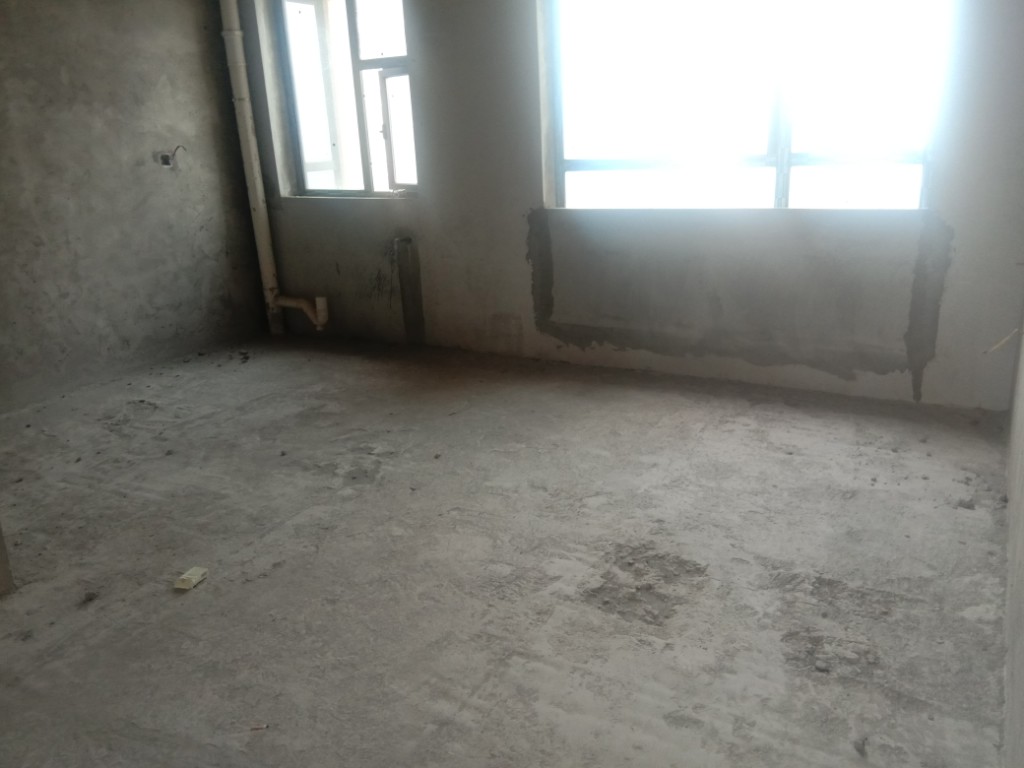 诚信广场  3室2厅2卫    68.8万 诚信广场  3室2厅2卫    68.8万客厅