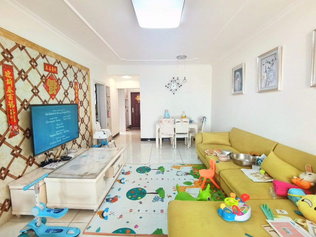 岭秀天下 2室2厅1卫 45.8万 岭秀天下 2室2厅1卫 45.8万客厅