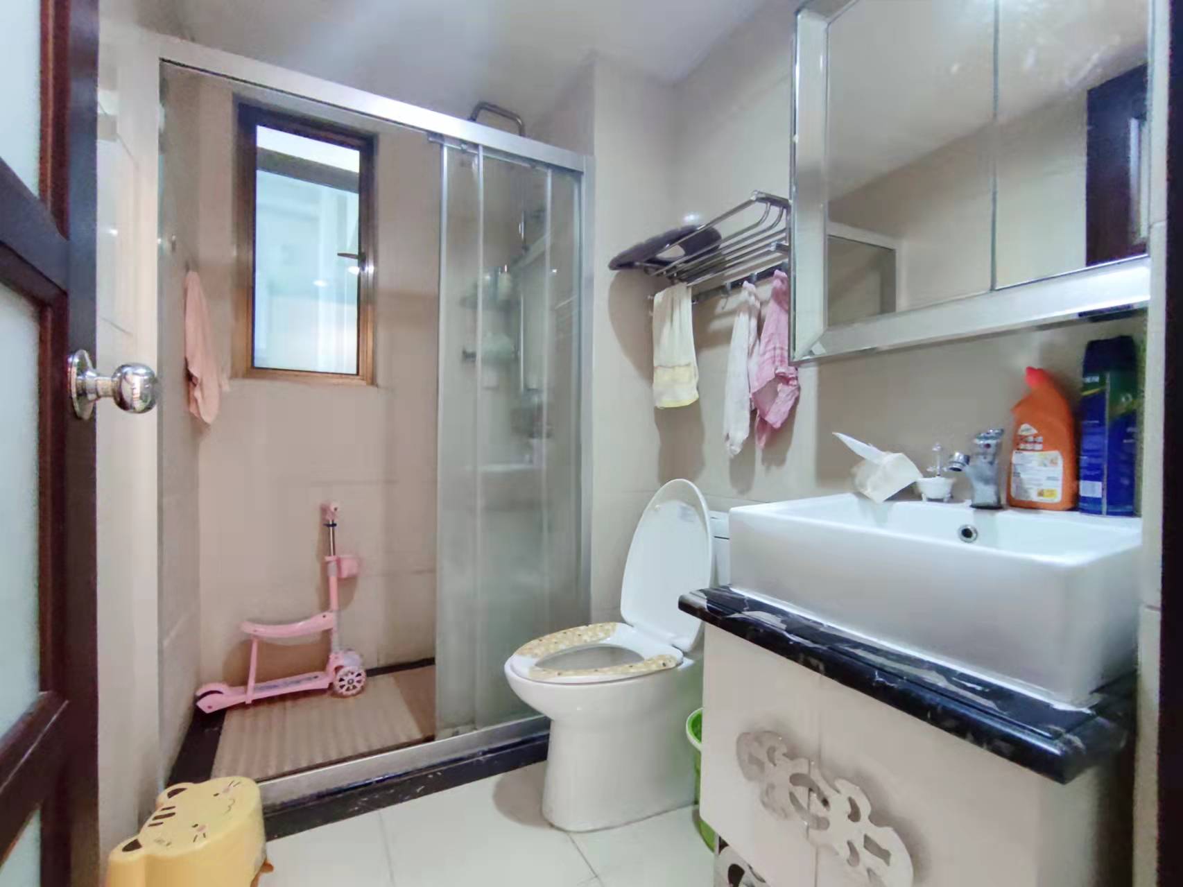 碧桂园 3室2厅1卫 1800.00元/月 碧桂园 3室2厅1卫 1800.00元/月室内图