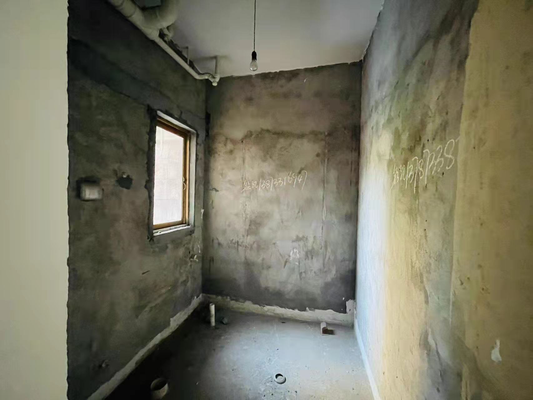 碧玉花园 3室2厅1卫 75.0万 碧玉花园 3室2厅1卫 75.0万客厅