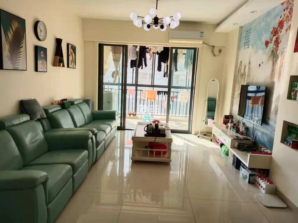 愉景湾西域  3室2厅1卫    65.0万